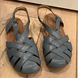 Earth Origins Slate Blue Leather Sandals, 11W